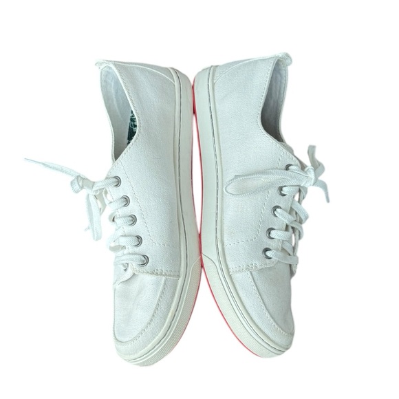 L.L. Bean White Canvas Sneakers Size 7.5 - Picture 5 of 11